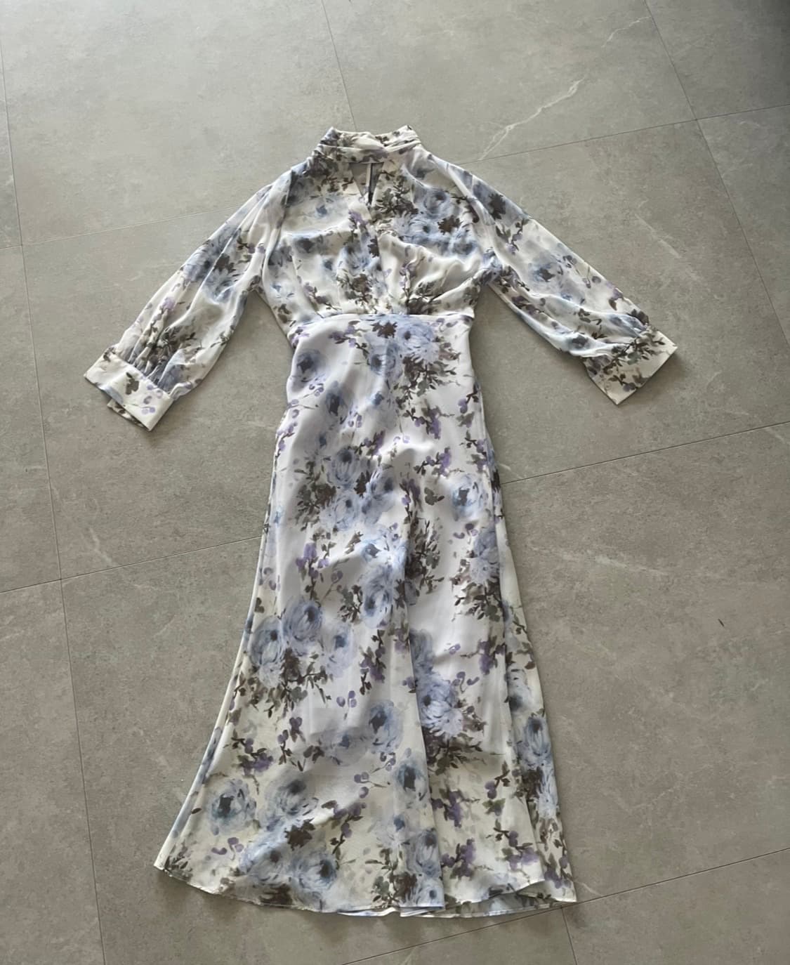 그레이스 컷아웃 플라워 쉬폰 롱 원피스 상품이미지2