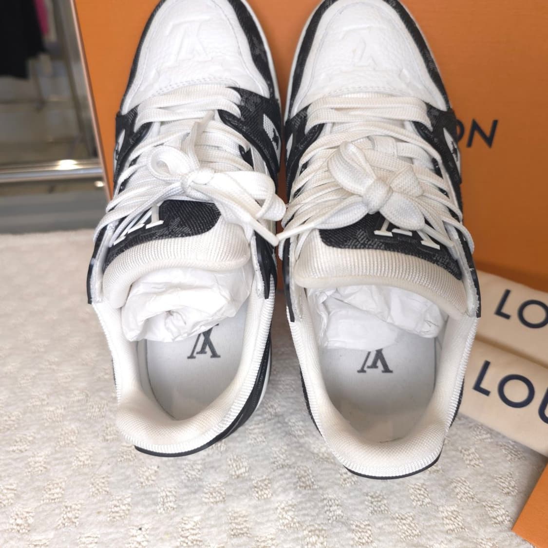 [중고/정품] 루이비통 LV 트레이너 스니커즈 블랙 상품이미지3