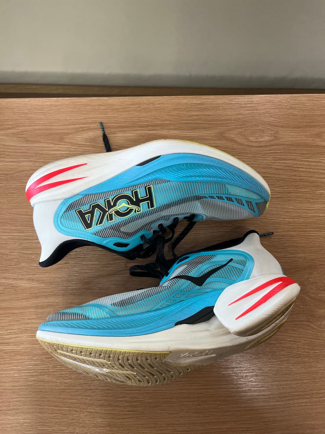 [280] 호카 씨엘로 X1 2.0 프로스트 블랙 상품이미지2