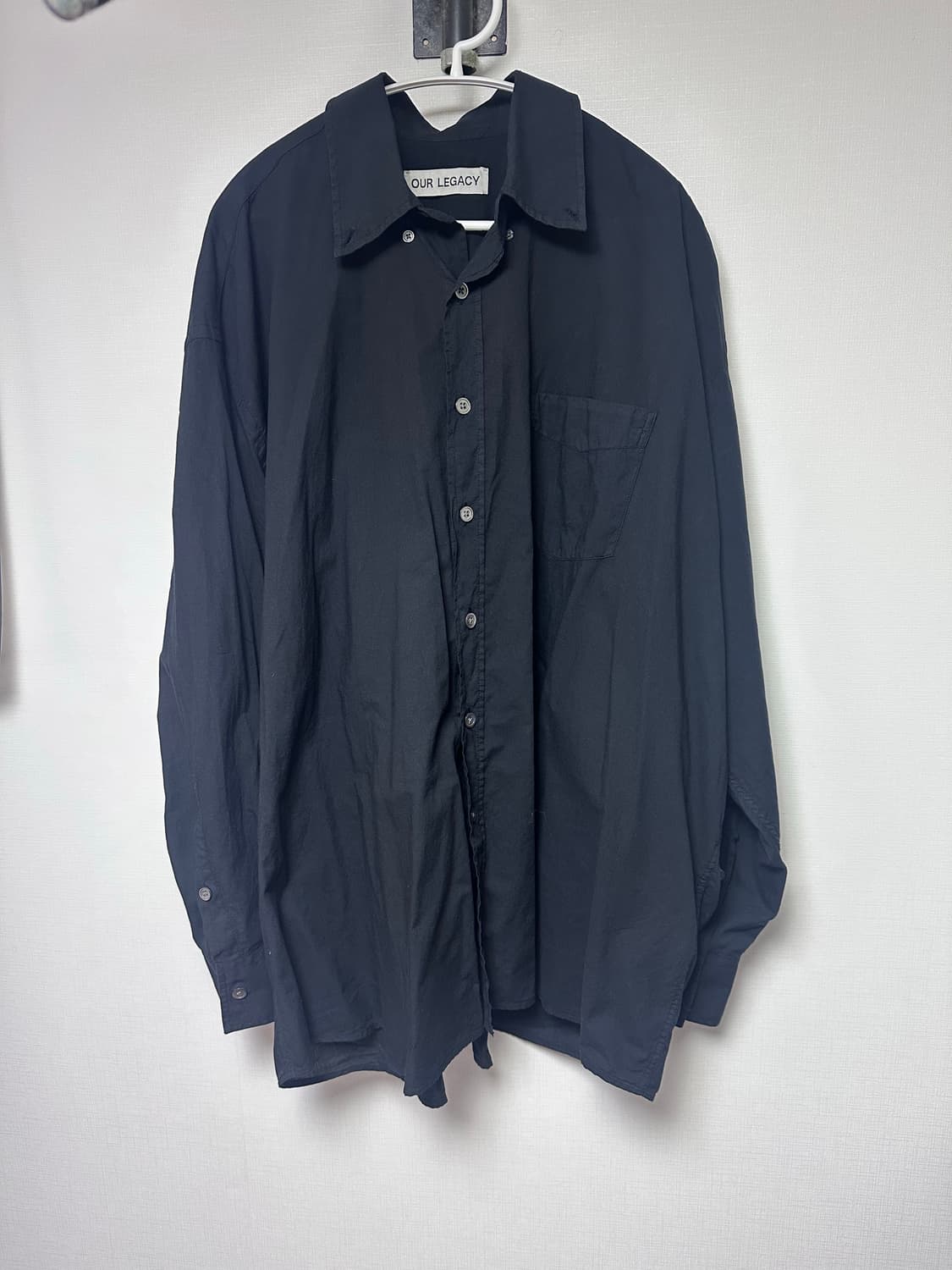 아워레가시 버로우드 블랙 셔츠 상품이미지2