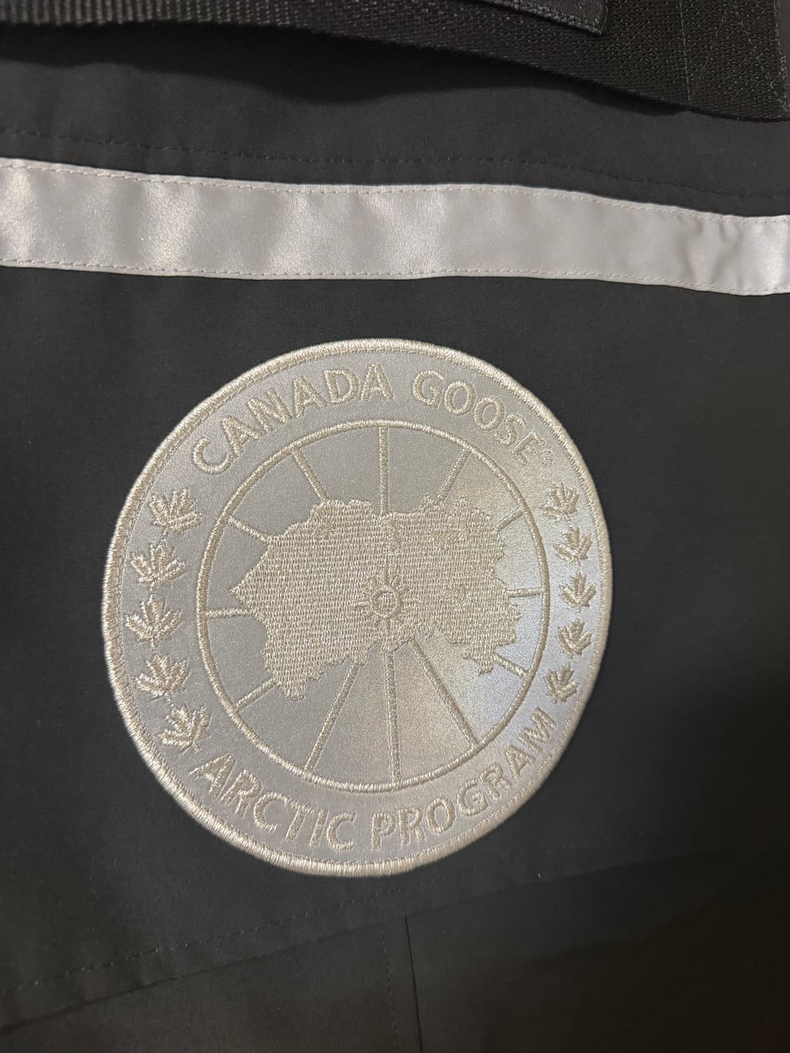 준지 캐나다구스 레졸루트 패딩 xs 상품이미지4