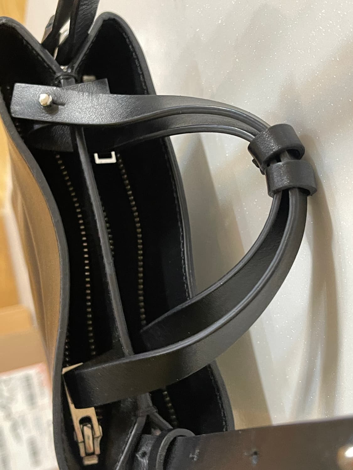 코스 가죽 크로스백 사코슈 상품이미지6