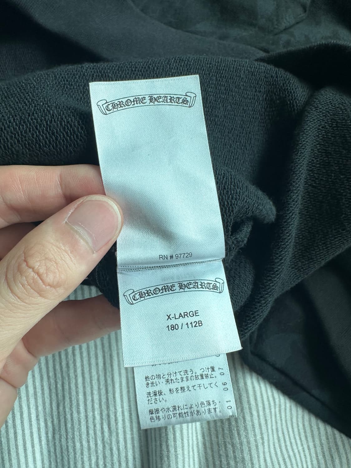 크롬하츠 세메터리 크로스 프린트 풀오버 후드 블랙 XL 상품이미지4