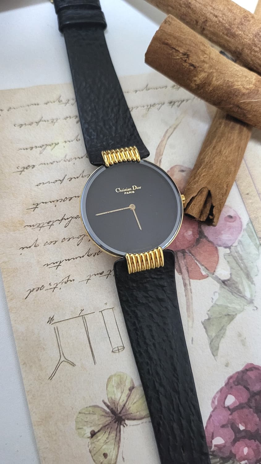 정품 크리스찬디올 블랙문 골드 쿼츠시계[정품 박스포함] 상품이미지1