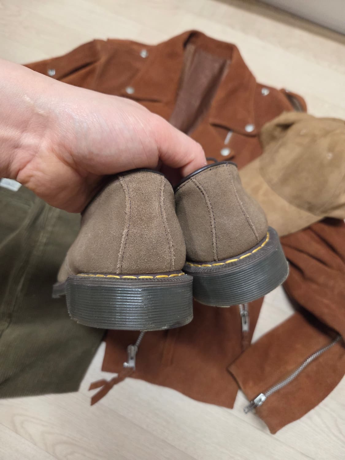 (~5회 착용)닥터마틴 스웨이드 4홀 더비 구두 로퍼 상품이미지7