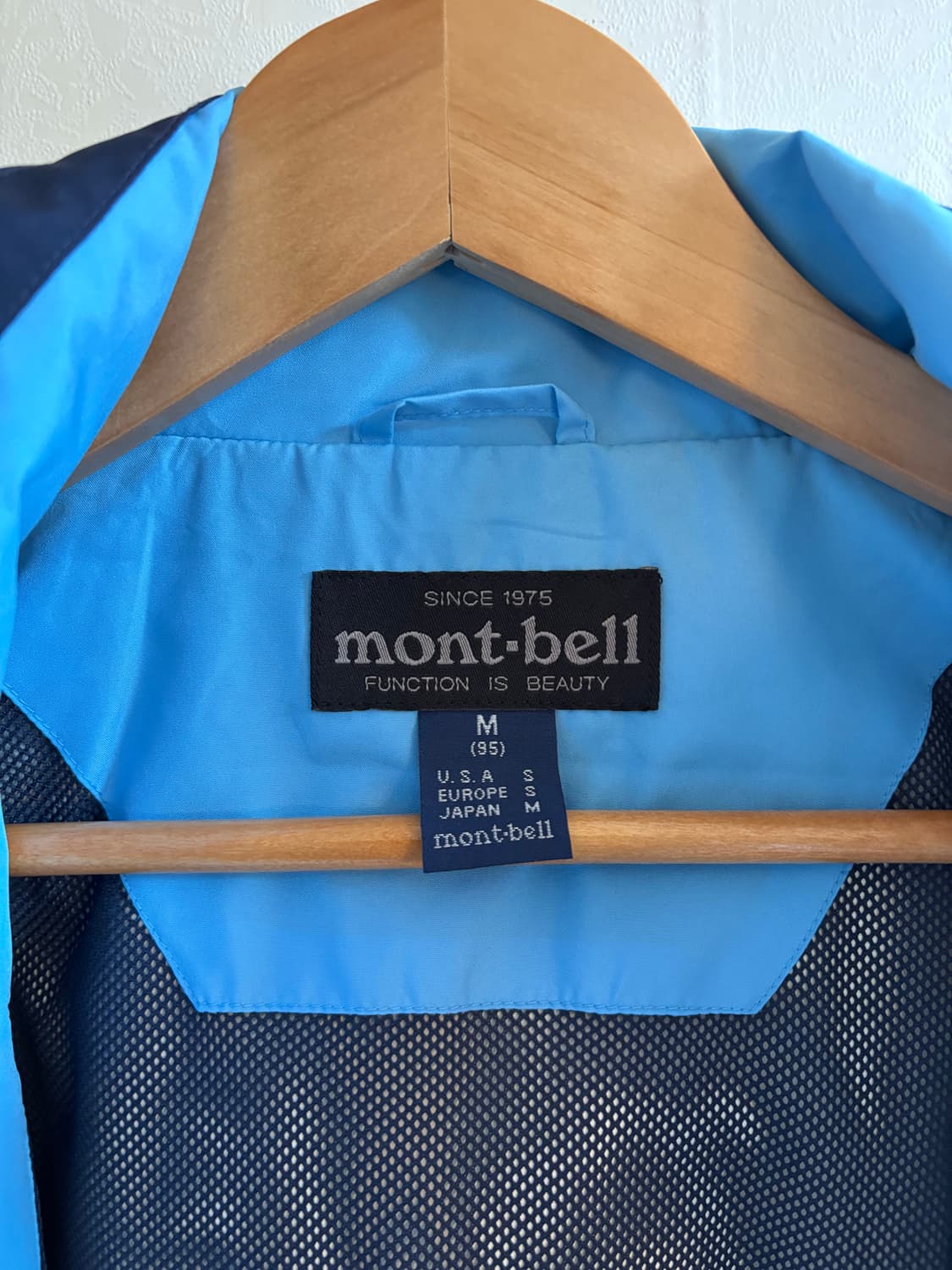 몽벨 네이비 메쉬 바람막이 상품이미지4