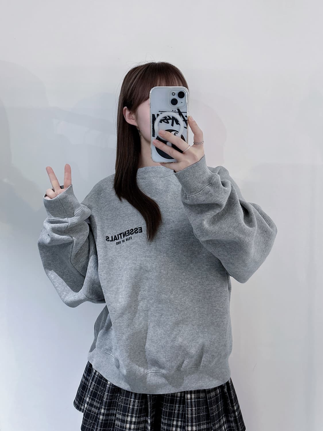 에센셜 빅로고 그레이 맨투맨 상품이미지2