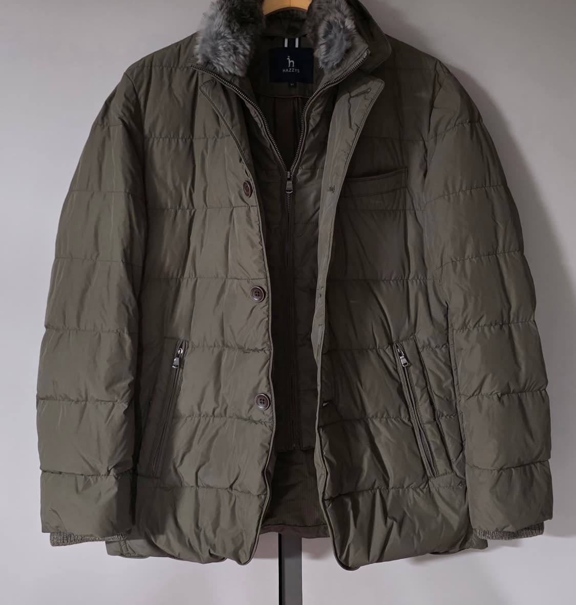 헤지스 남성 브라운 탈착퍼 구스다운점퍼. 싸이즈 95   상품이미지1