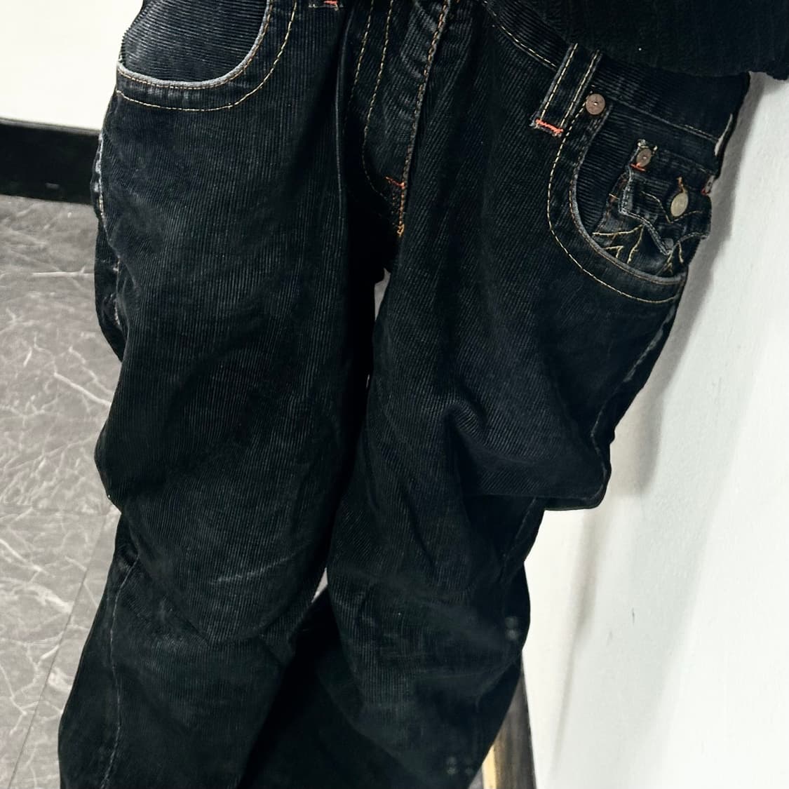 트루릴리전 코듀로이 부츠컷 팬츠 상품이미지3