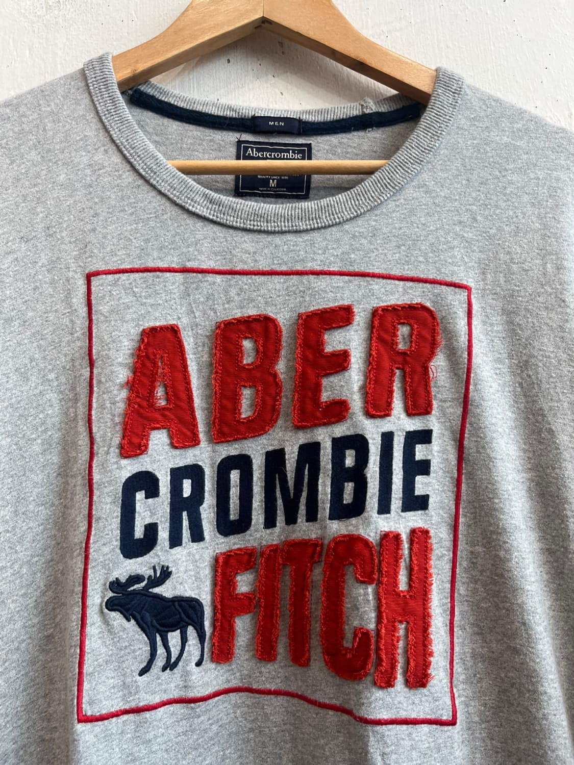 아베크롬비 아플리케 롱슬리브 상품이미지2