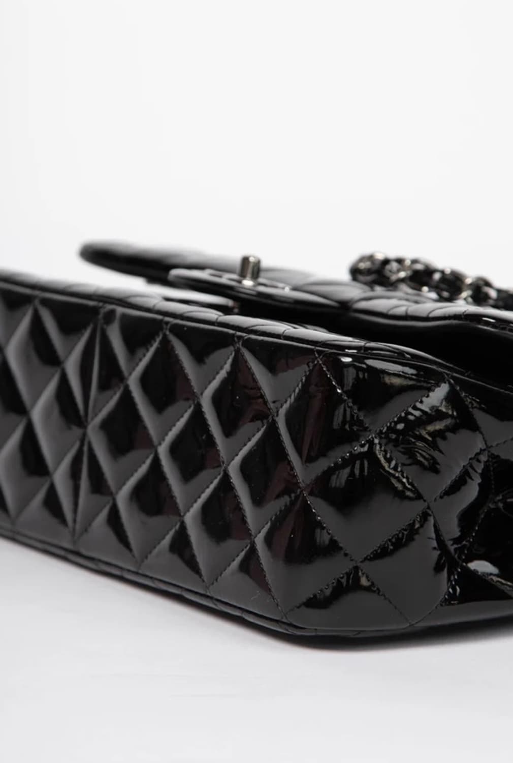 2010s 샤넬 클래식 은장 플랩백 미듐 블랙 정품 상품이미지5