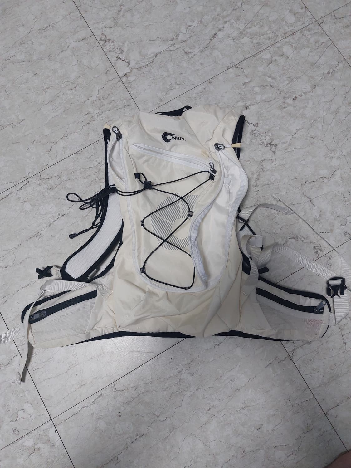 네파 경량 보티스 백팩 15L 상품이미지1