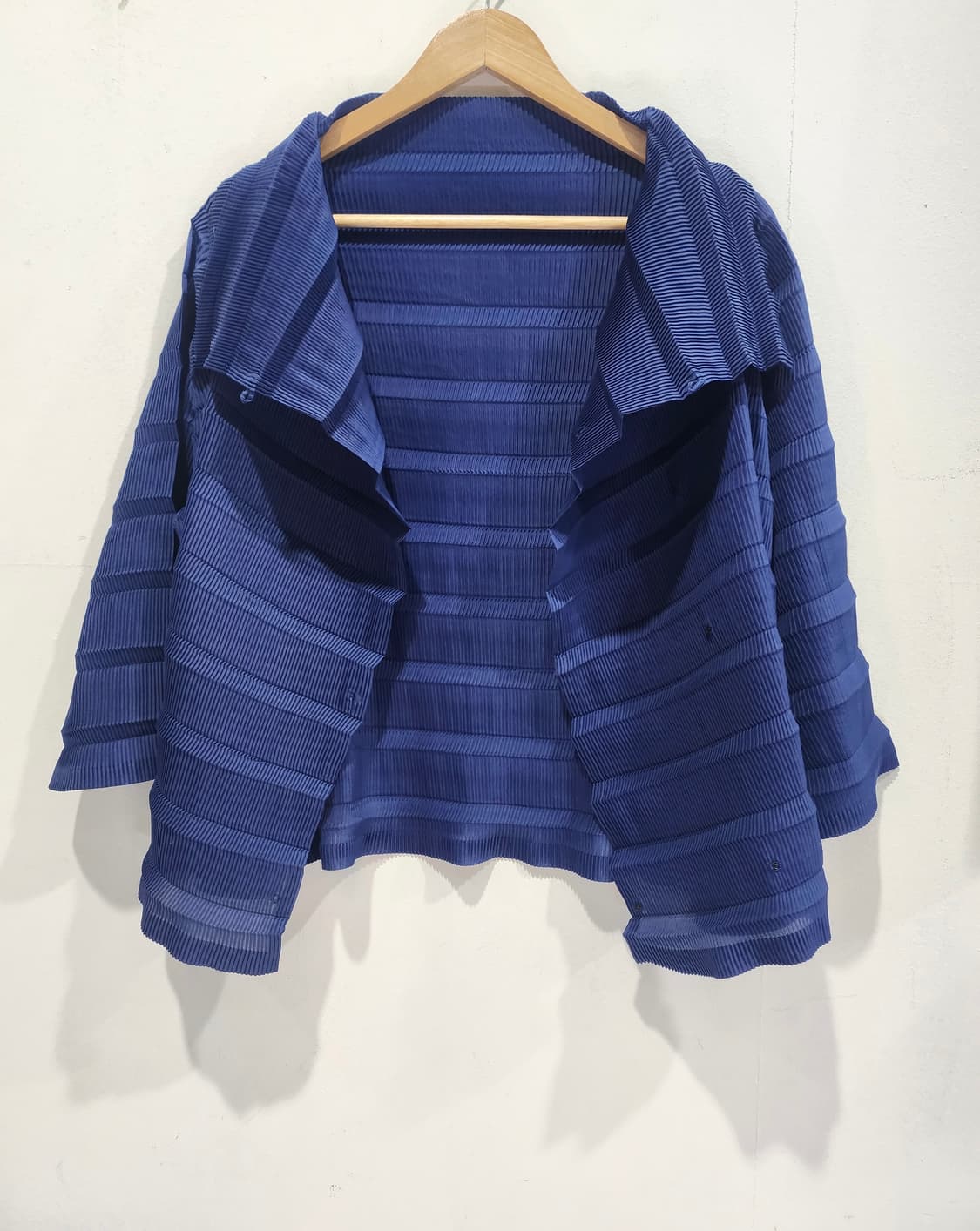 이세이 미야케 플리츠 블루 자켓 2 매장판 상품이미지1