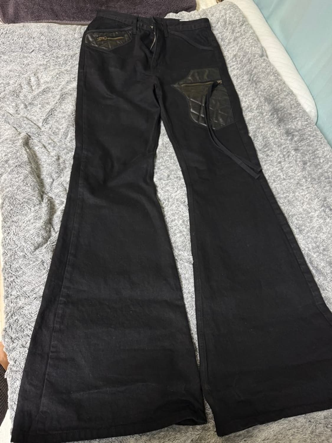 에모스탠스클럽 v2레더패치플레어진 2사이즈 상품이미지1