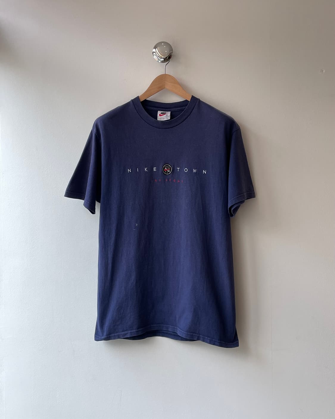 90‘s USA “Nike town Las Vegas” T-shirt 상품이미지2