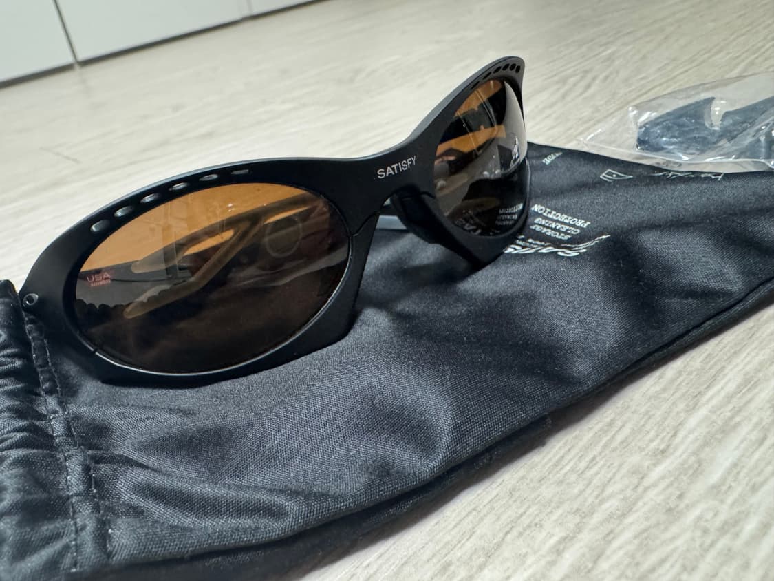 오클리x새티스파이 플란타리스 매트 블랙 상품이미지1