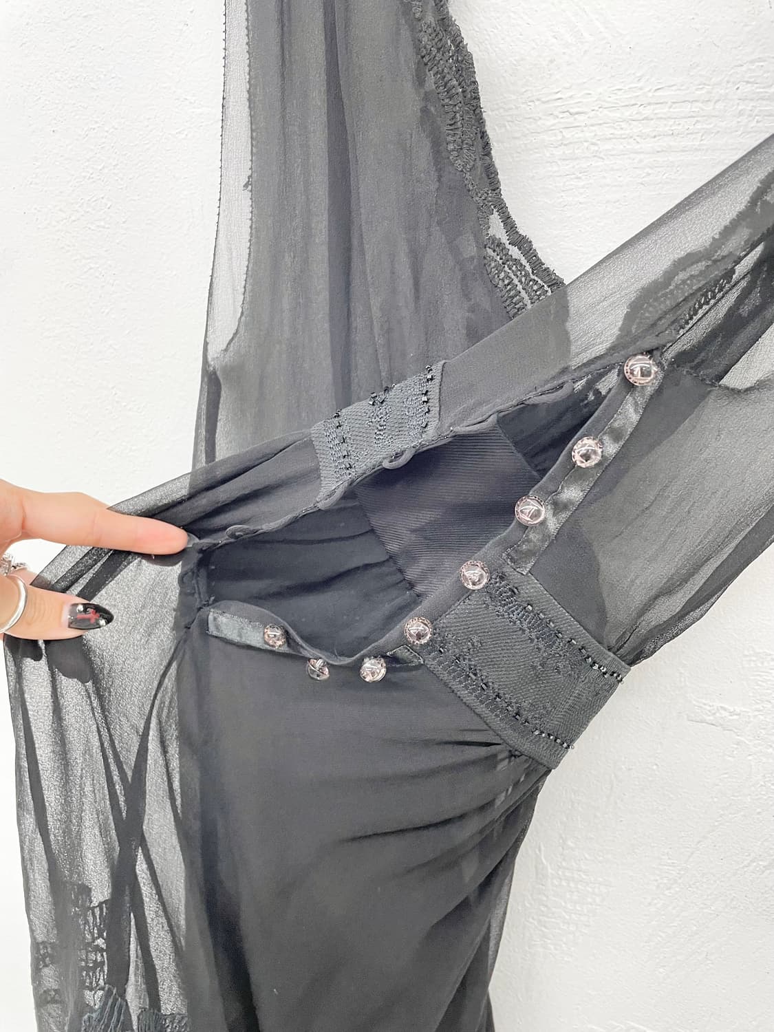 블랙페어리 실크 자수 디테일 원피스 상품이미지7