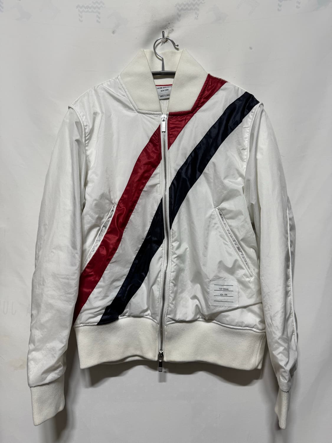톰브라운 삼선 봄버 자켓 상품이미지1