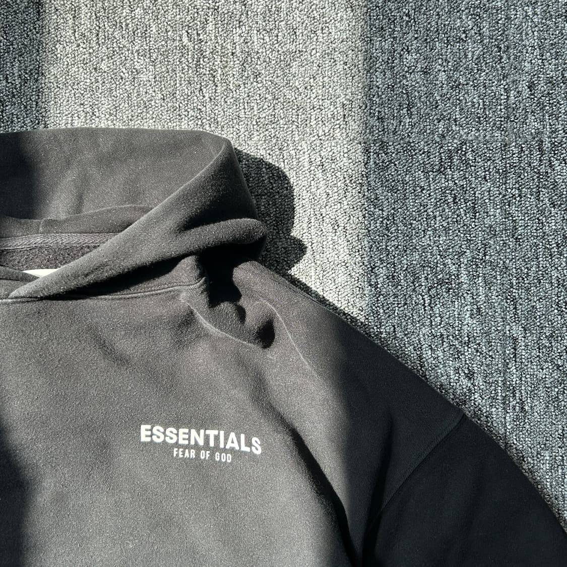 피어오브갓 에센셜 블랙 포토 후드티 상품이미지2