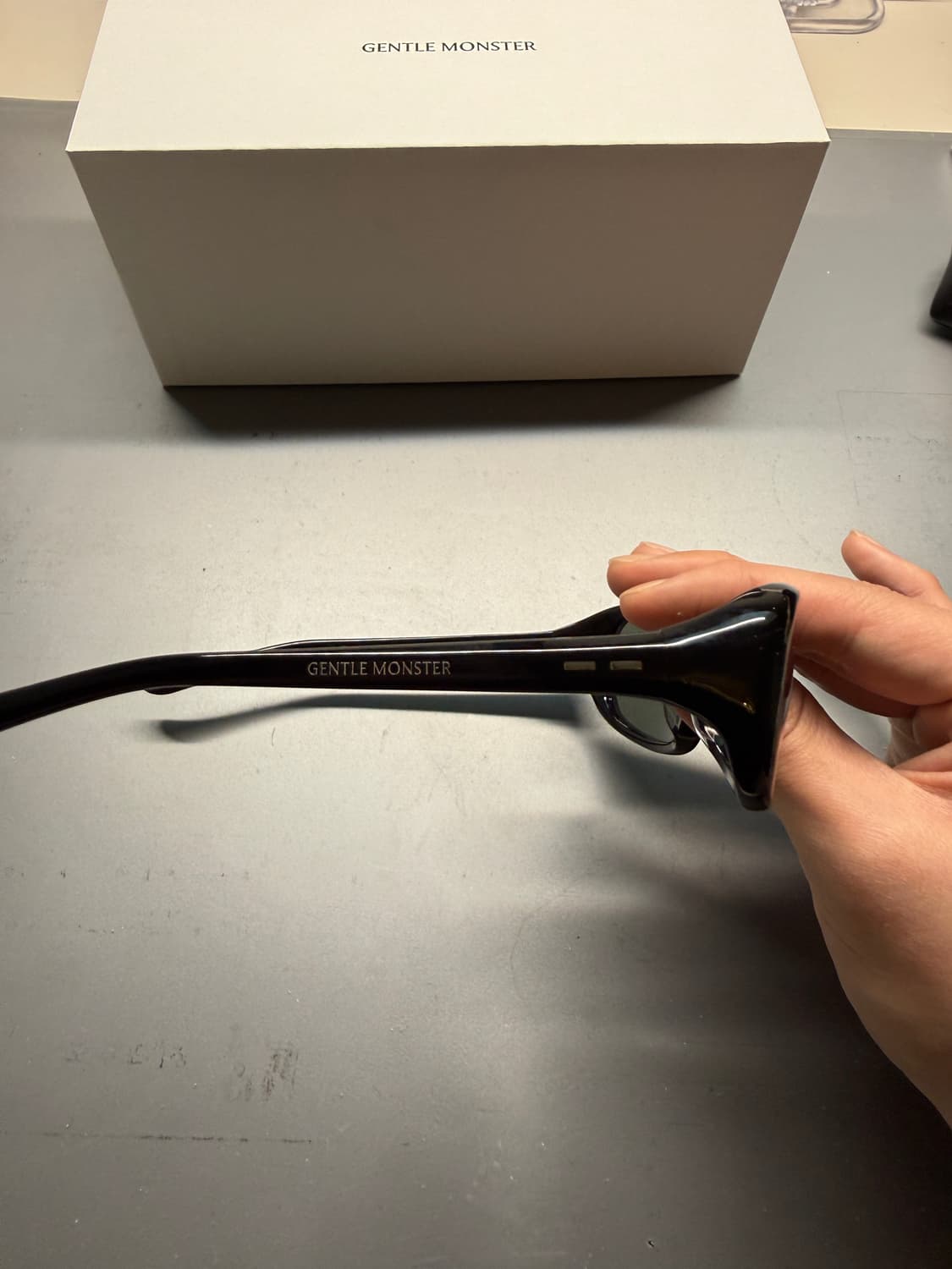 젠틀몬스터 힐스 01 상품이미지3