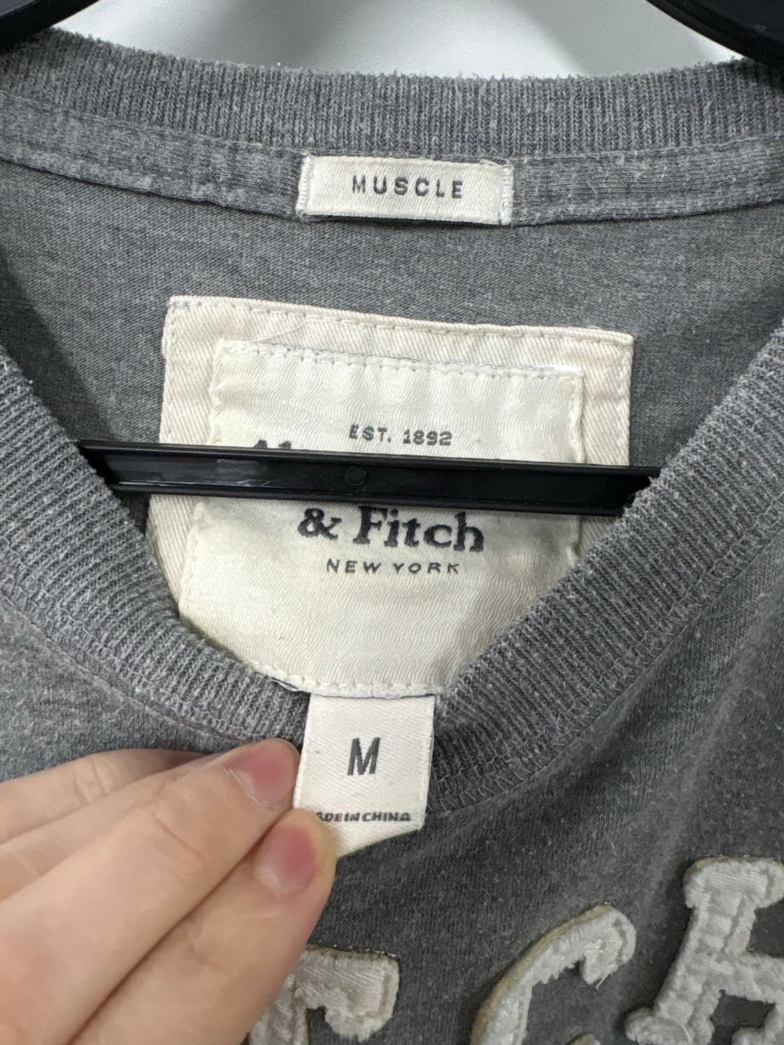 아베크롬비 그레이 반팔 티셔츠 상품이미지5