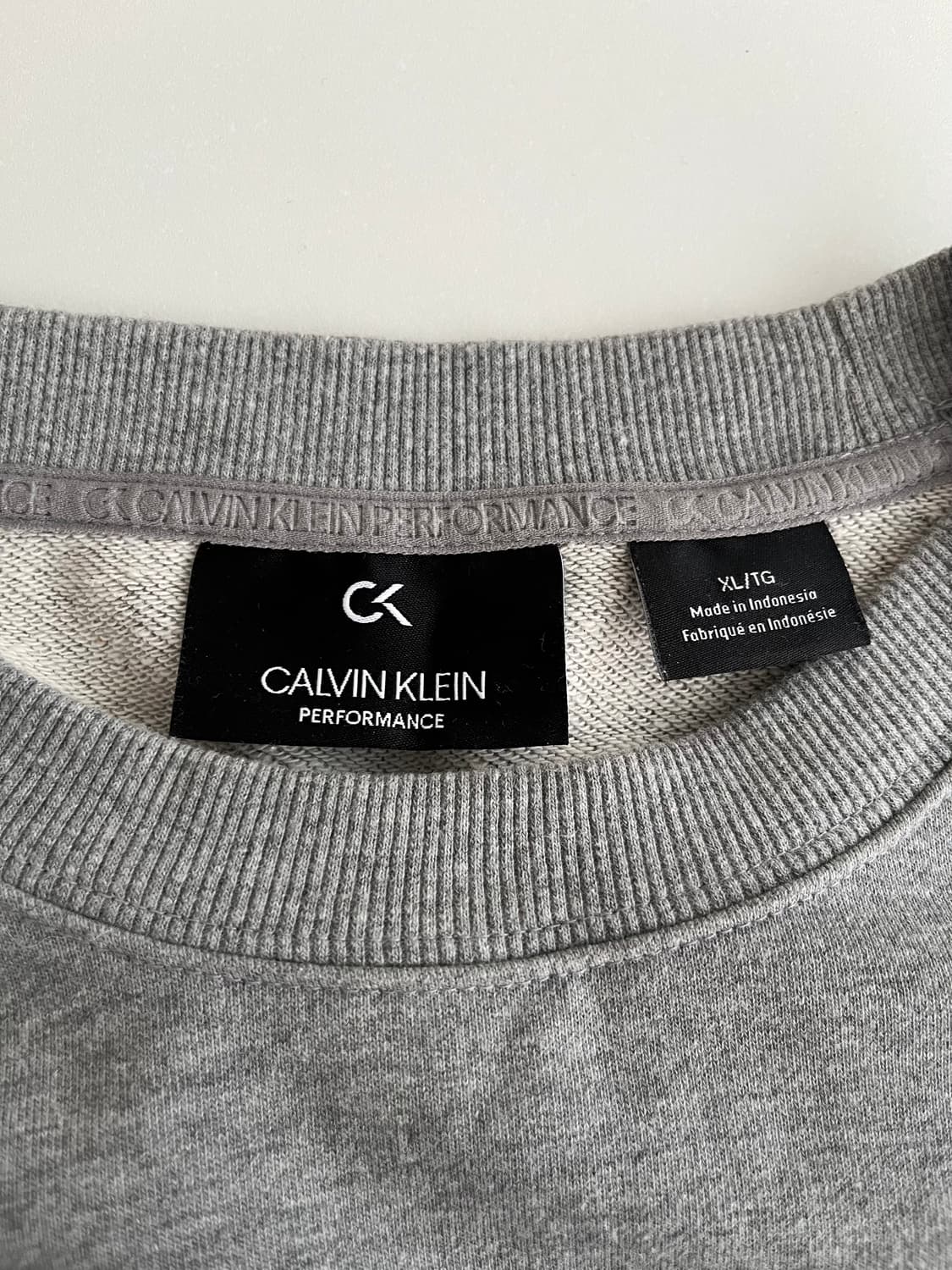 XL) 캘빈클라인 퍼포먼스 맨투맨 그레이 상품이미지4