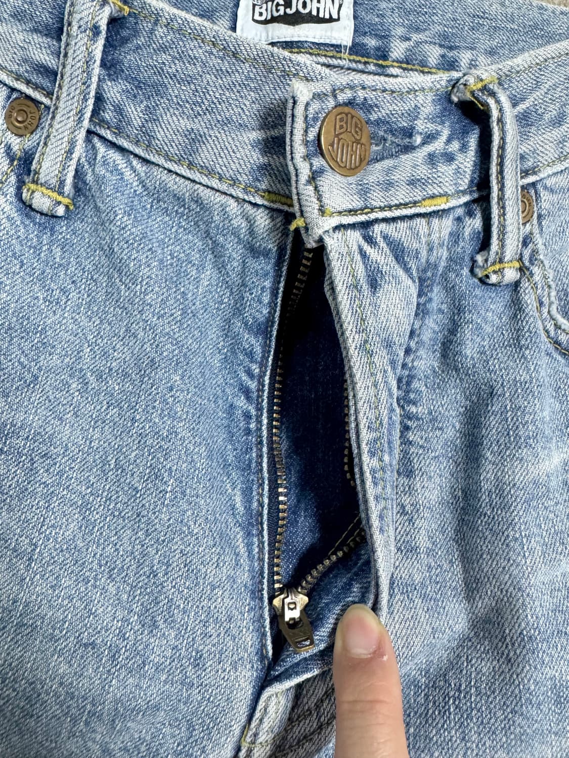 BIG JOHN Distressed Cut-off Denim Pants 상품이미지3