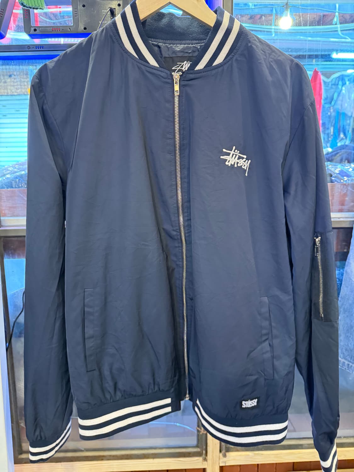 스투시 기어 블랙 바시티 자켓 상품이미지1