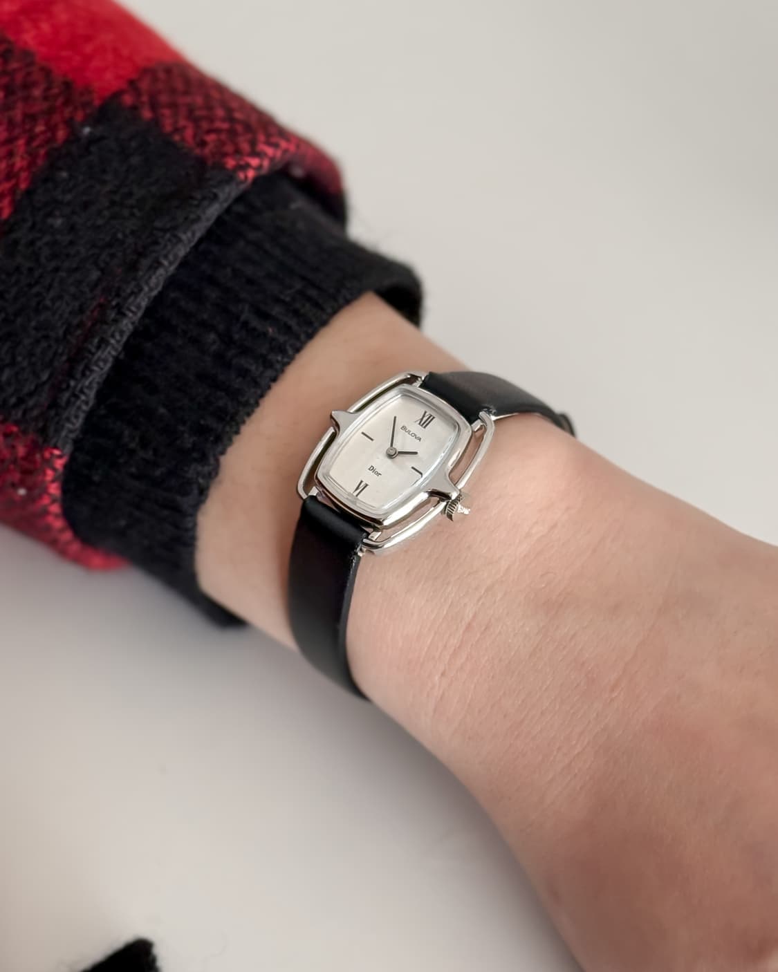 디올 X 부라바 와이어 프레임 수동 시계 상품이미지4