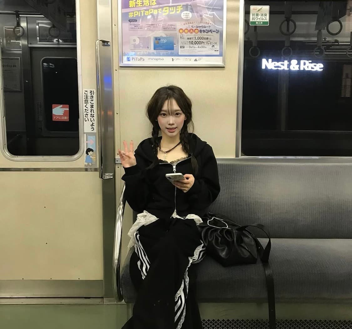 새상품 크롭 후드집업블랙+프릴 레이어드 스커트 상품이미지4