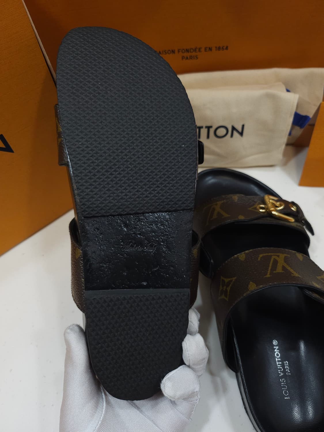 [정품] 루이비통 봄 디아 플랫 컴포트 슬리퍼 37 상품이미지7