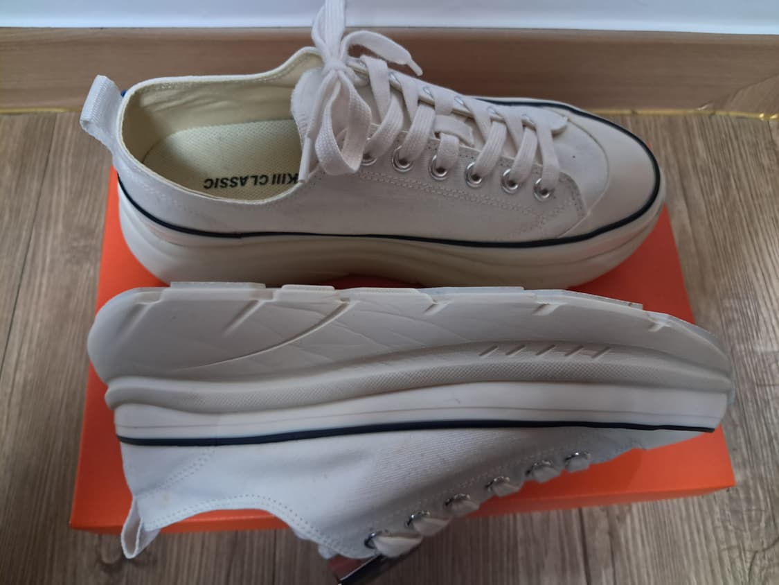 아키클래식 스니커즈 255 새상품  상품이미지4