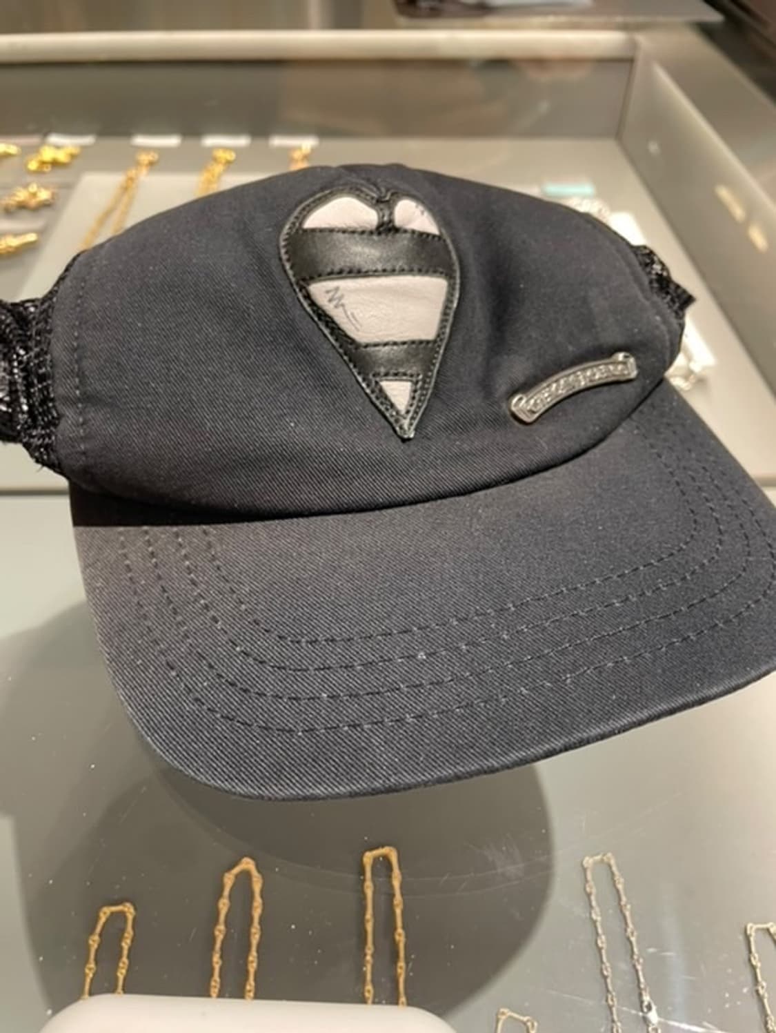 크롬하츠 매티보이 레더 패치 트러커 상품이미지1