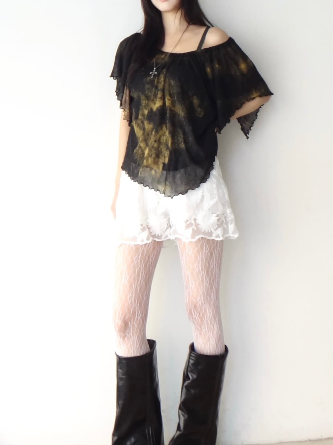 Water ink sheer off-shoulder top 상품이미지5