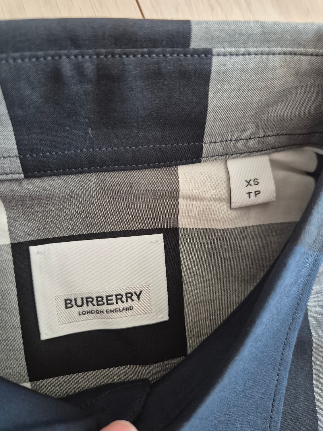 버버리 셔츠 / 정품 / 새제품 / 8018111 상품이미지10