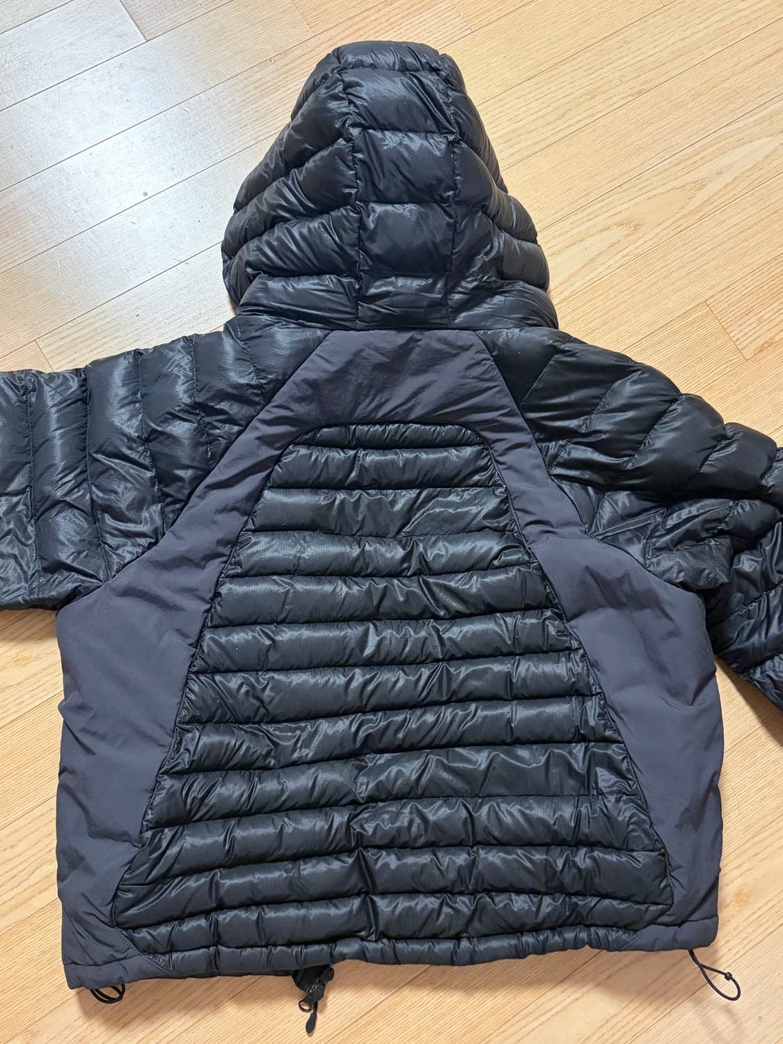 산산기어 패널드 푸퍼 자켓 블랙 24FW 상품이미지6