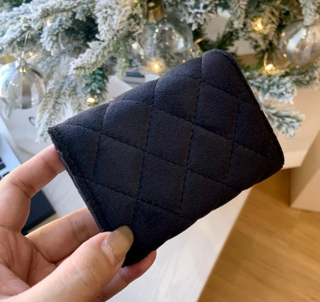 샤넬 뷰티 벨벳 카드지갑 상품이미지3