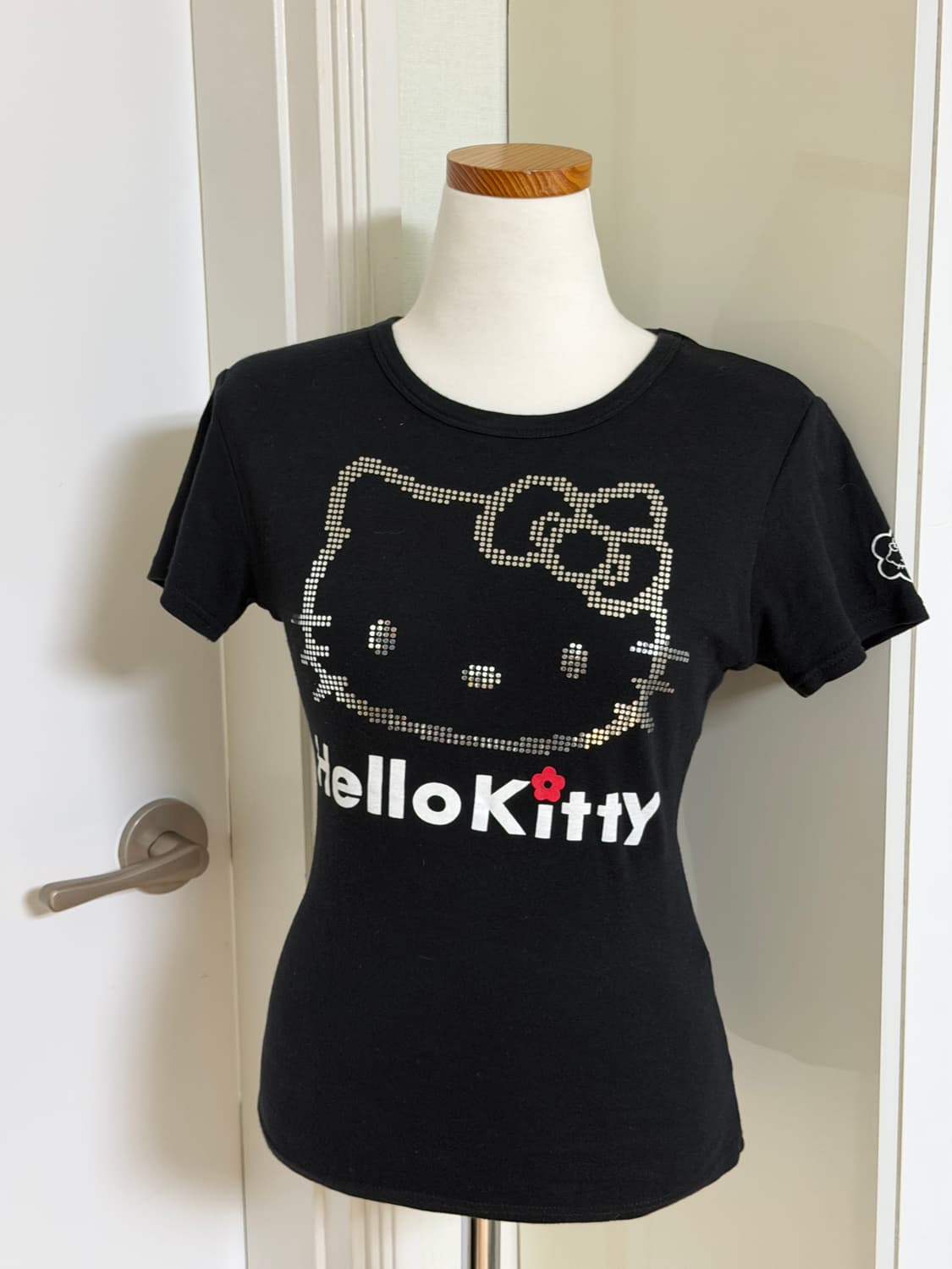헬로키티 블랙 반팔 글리터 티셔츠 상품이미지1