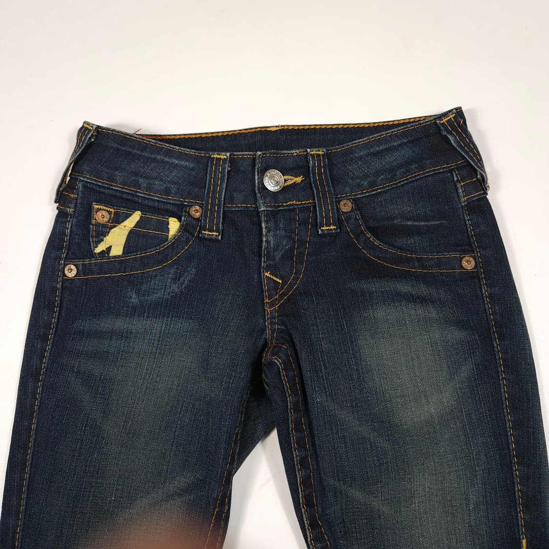 트루릴리전 로우라이즈 부츠컷 데님팬츠  상품이미지2