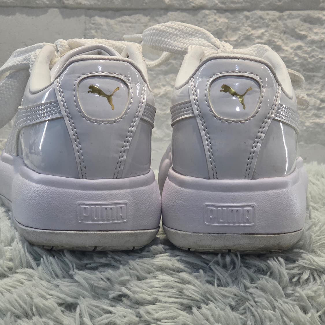 1w-16:푸마 카리나 패턴 레더 화이트 24cm-거의새거 상품이미지3