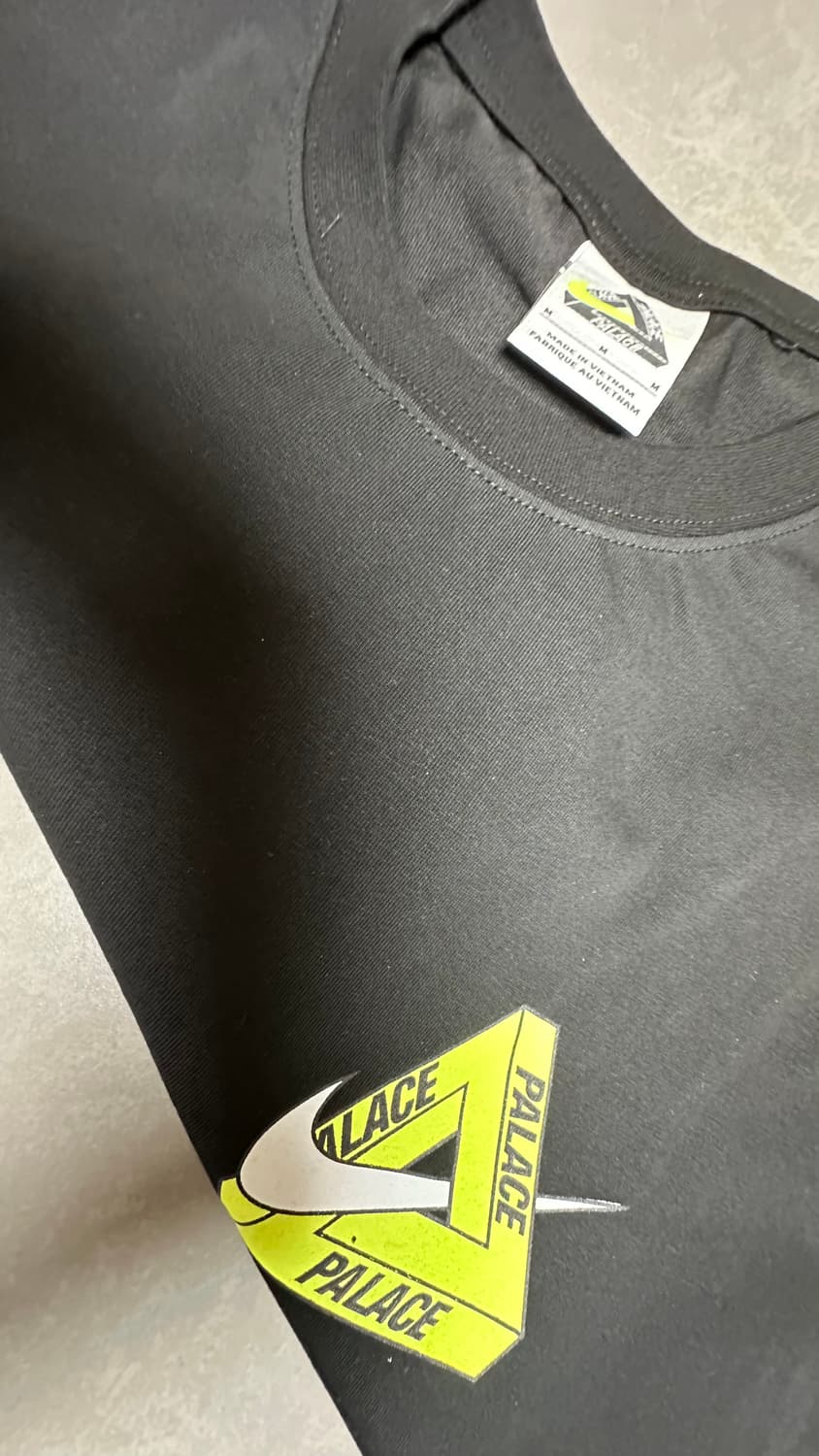 나이키x팔라스 트라이 스우시 블랙 반팔 상품이미지3
