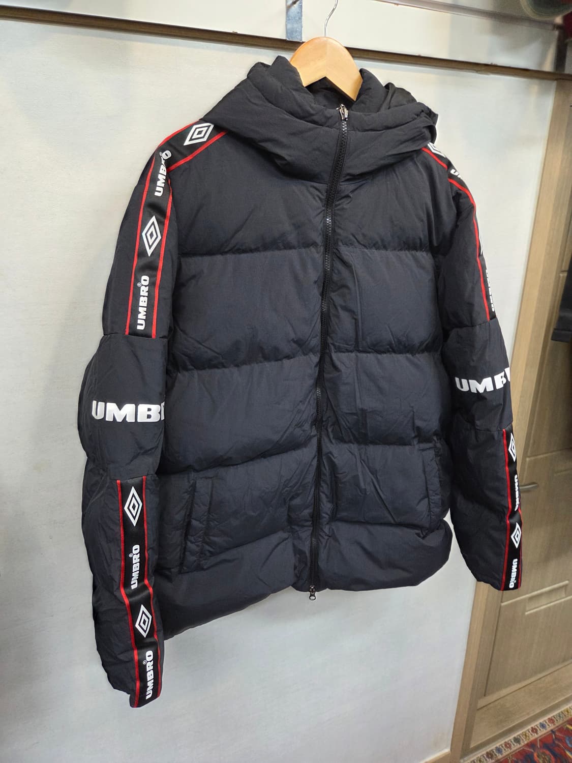 엄브로 사이드로고 덕다운 패딩 105 상품이미지6