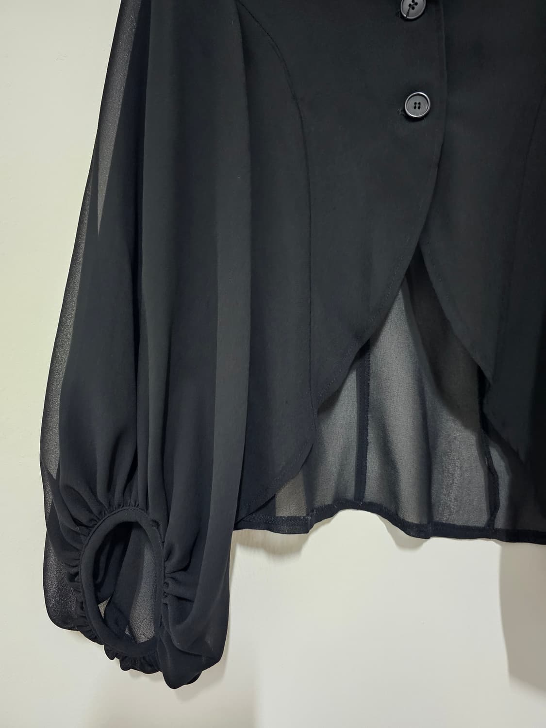 옷누리 시스루 쉬폰 튤립라인 벌룬소매 블라우스 쟈켓 55 상품이미지3