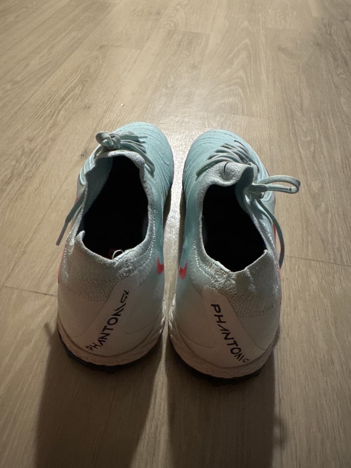 나이키 팬텀GX 2프로 민트 아토믹레드 풋살화260 축구화 남녀공용 상품이미지2