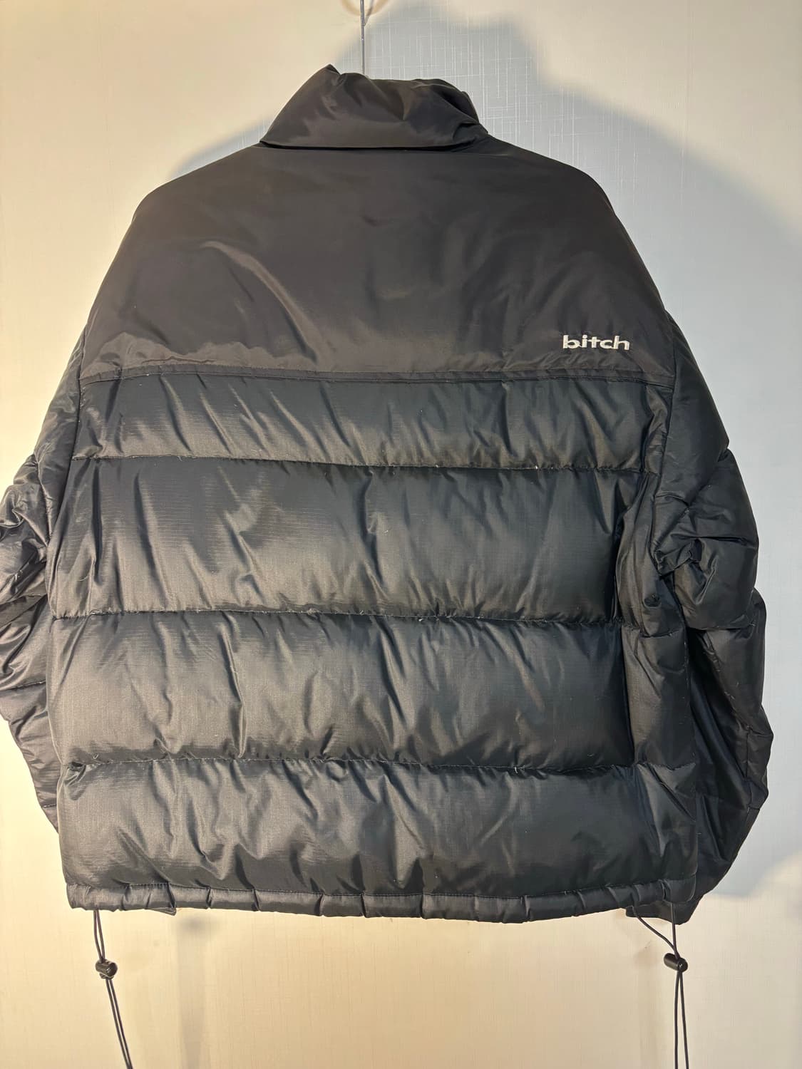 bitch skateboards 90s 비치 스케이트보드 로고 패딩  상품이미지3