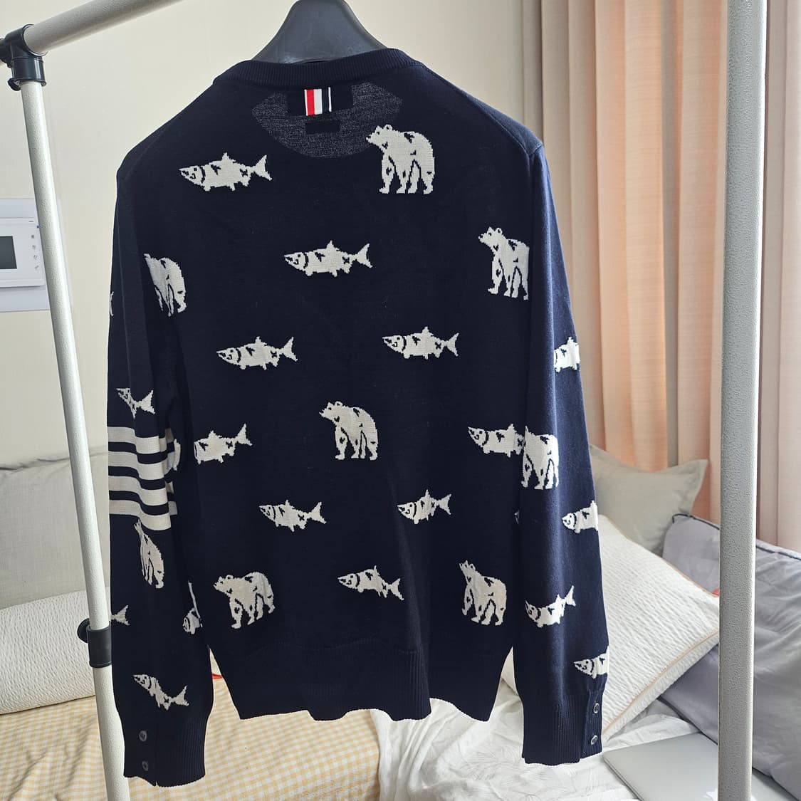 톰브라운 베어앤살몬 메리노울 니트 사이즈4 상품이미지4