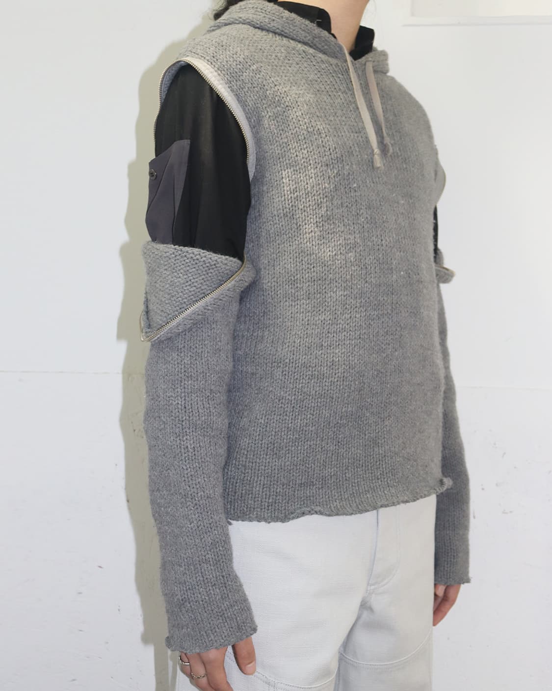 장 콜로나 니트 후디 위드 디테쳐블 슬리브 상품이미지3