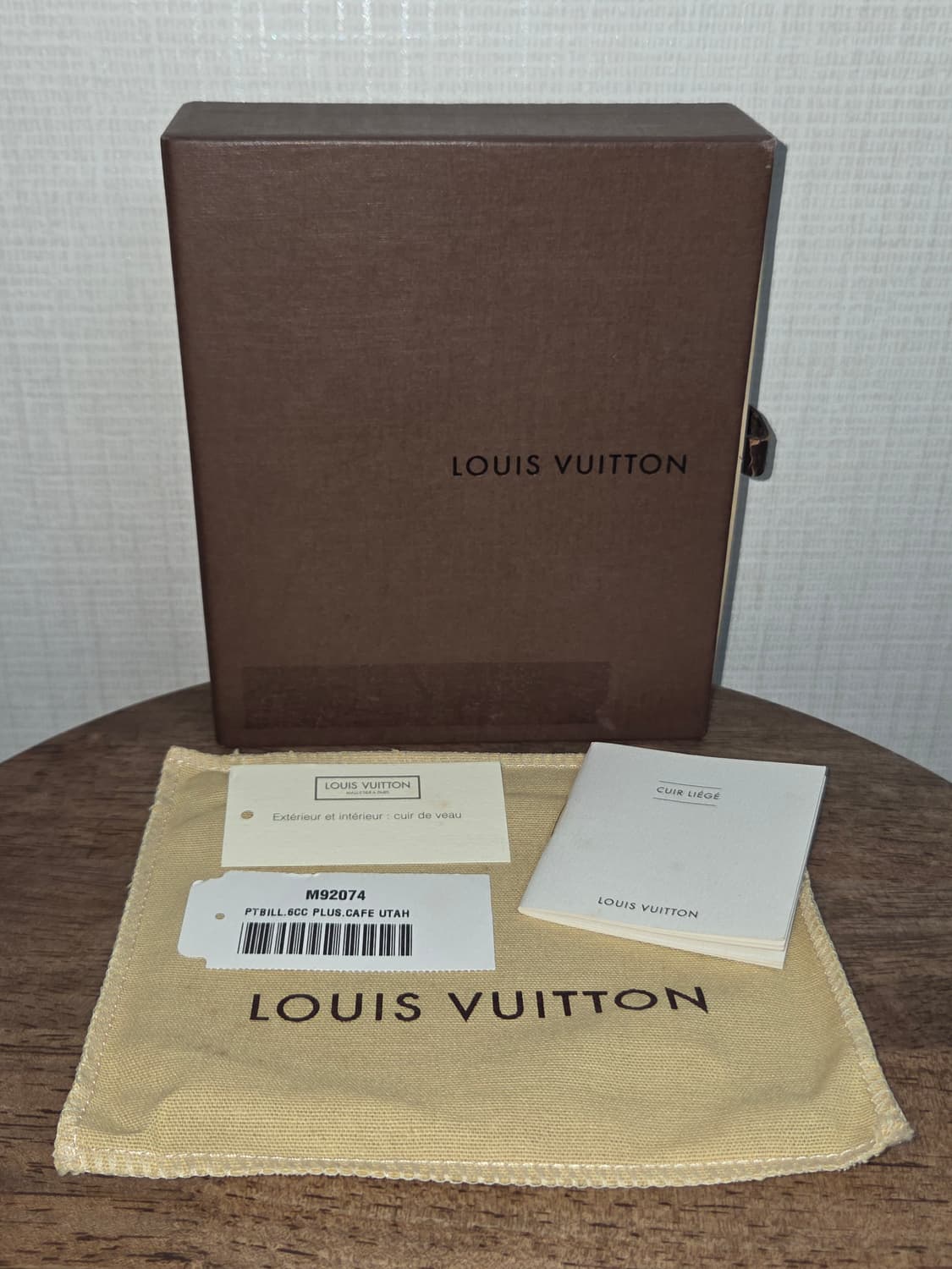 [루이비통] 유타 레더 멀티플 반지갑 / 단종 모델 / 고급 남성라인 상품이미지9