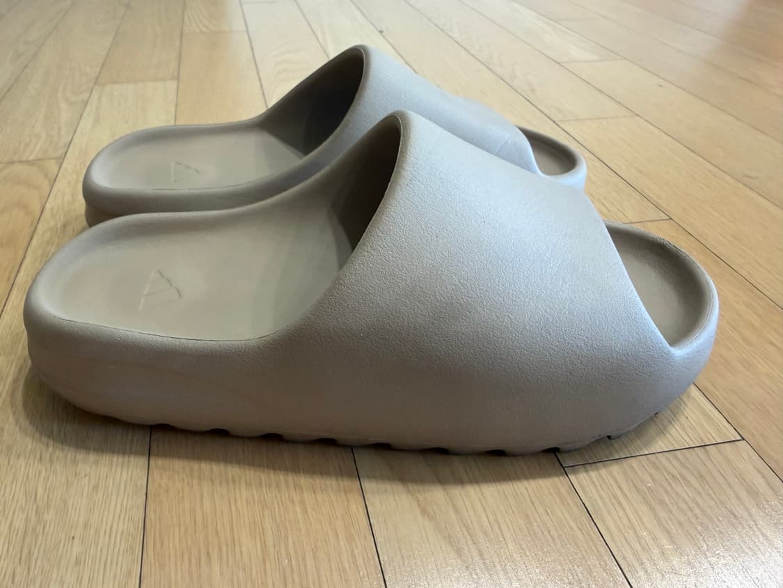 Yeezy 이지 슬라이드 퓨어 상품이미지4