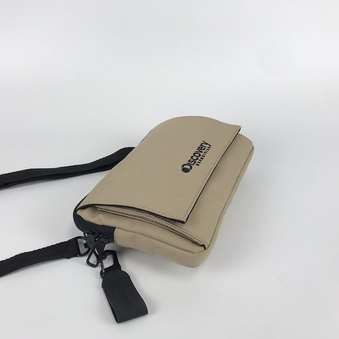 디스커버리 지갑형 크로스백 가방 상품이미지4